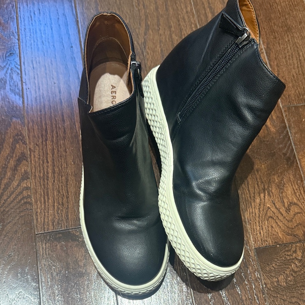AEROSOLES Black Wedge Ankle Boots
